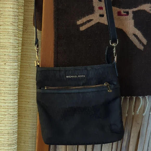 Michael Kors Elegant Black Crossbody Bag - Picture 1 of 6